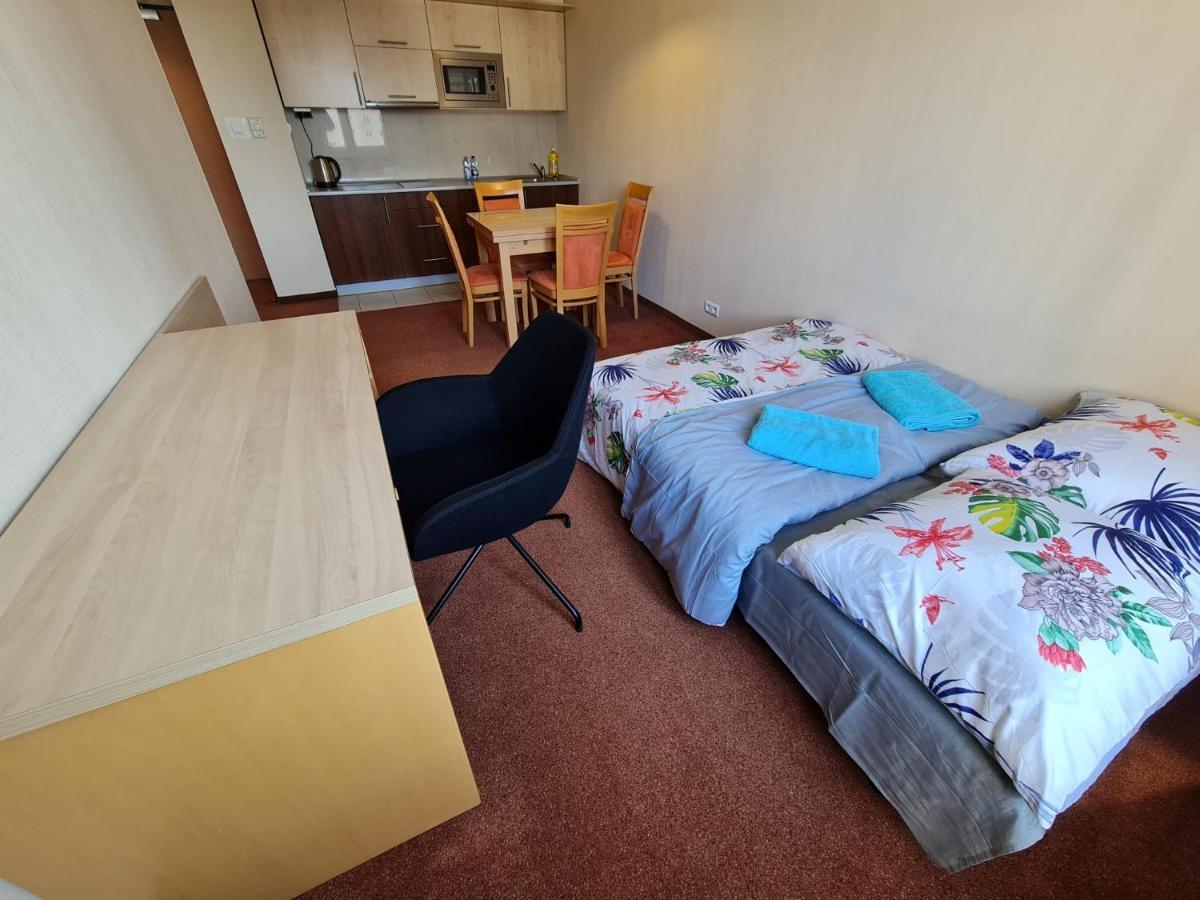 Apartament 10q - Z6 902 *